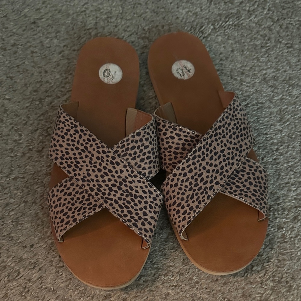 Universal Thread Leopard Print Sandals